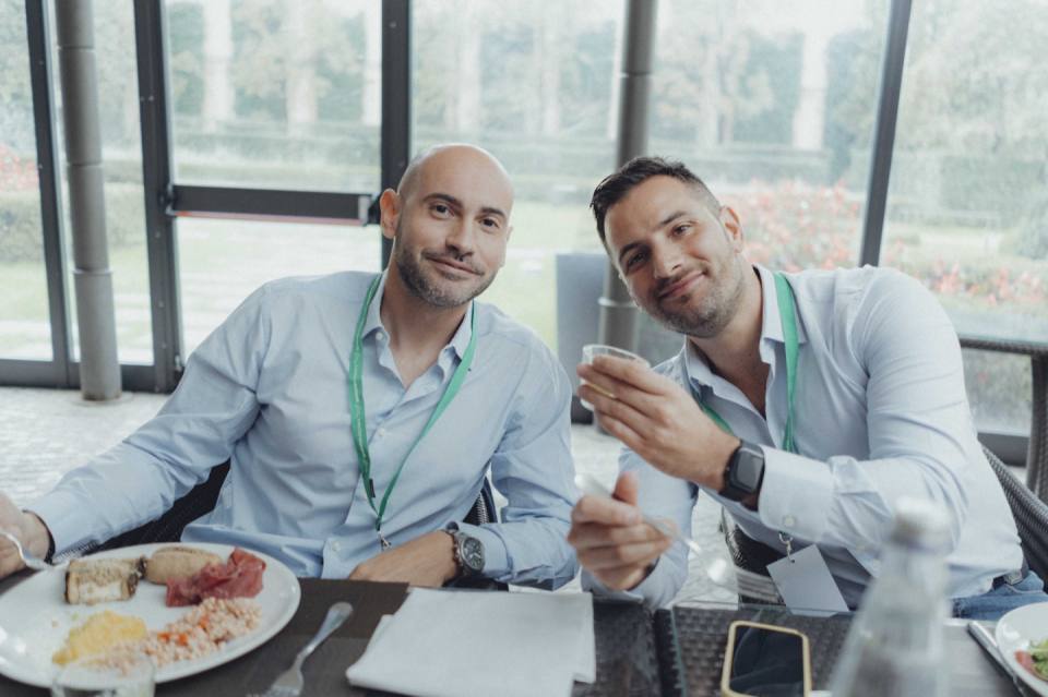 Networking a tavola durante la cena